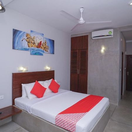 Chariot Lodge Hikkaduwa Exteriör bild